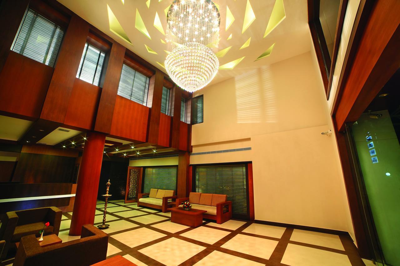 קולאם Hotel Zodiac Regency מראה חיצוני תמונה