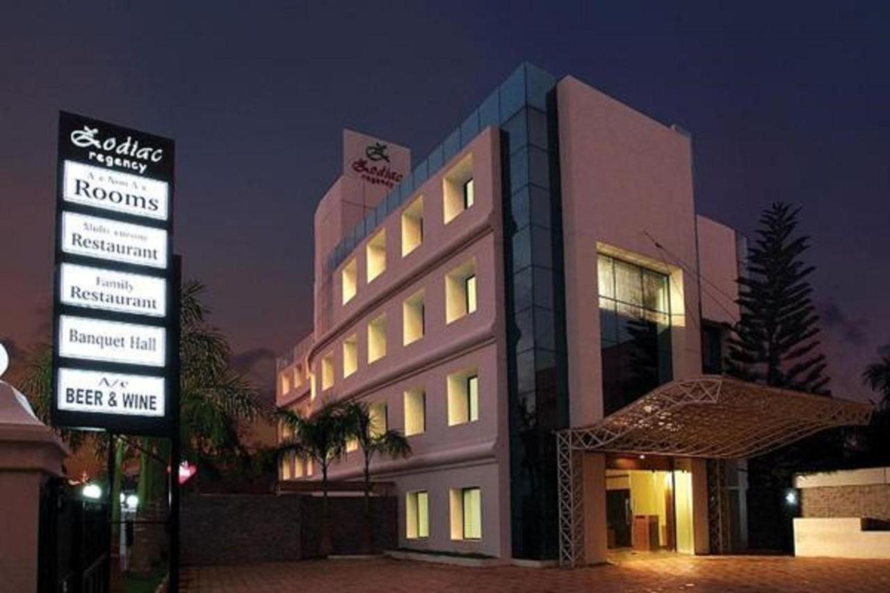 קולאם Hotel Zodiac Regency מראה חיצוני תמונה